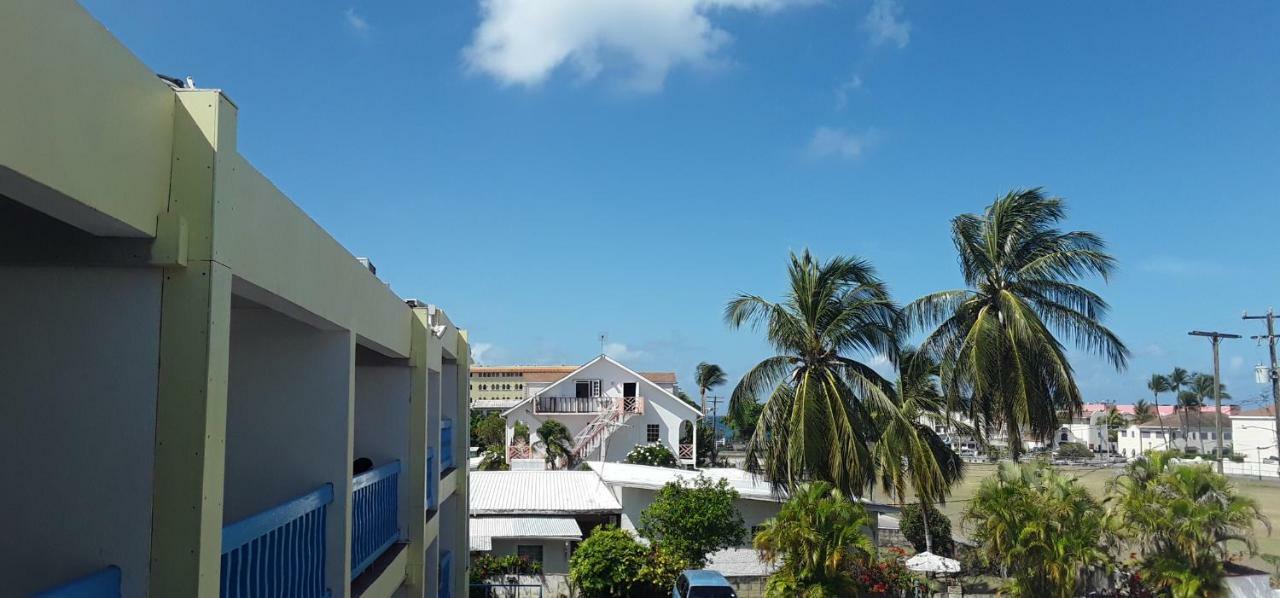 Carib Blue Apartments Oistins Exteriér fotografie